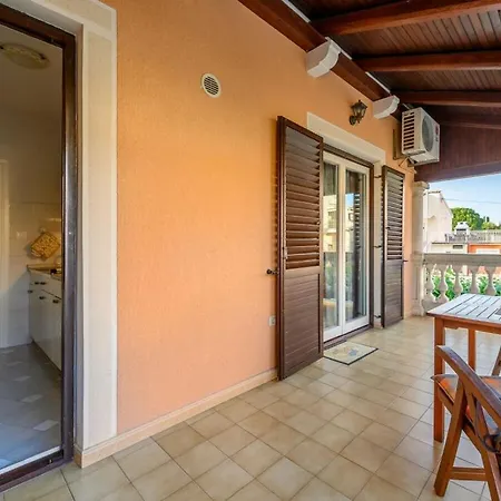 In With Swimming Pool *