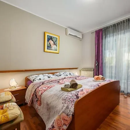 Prázdninový dům In With Swimming Pool Poreč