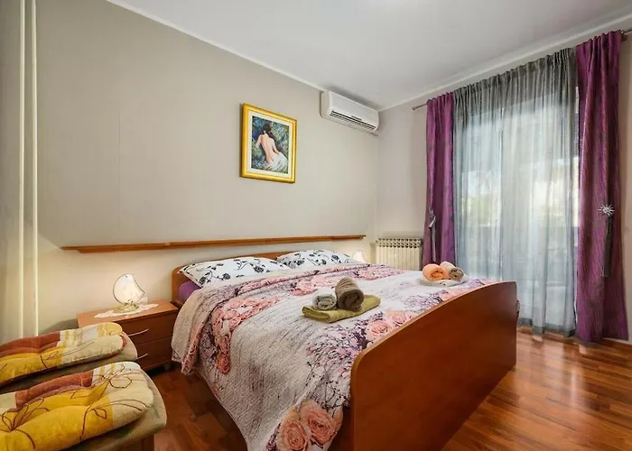 Prázdninový dům In With Swimming Pool Poreč