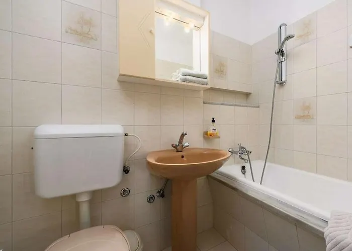 Nyaraló In With Swimming Pool Poreč